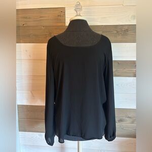 Sans Souci ⚜️ Black Sheer Zipper Accented Blouse
